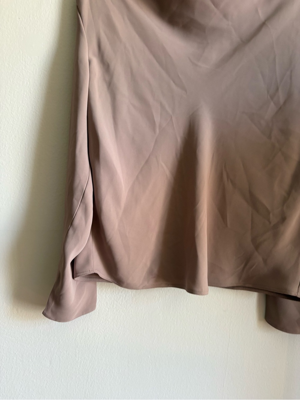 Aritzia Babaton Sz M Carter Tan Drappy Elegant Office Feminine Blouse - Picture 6 of 10